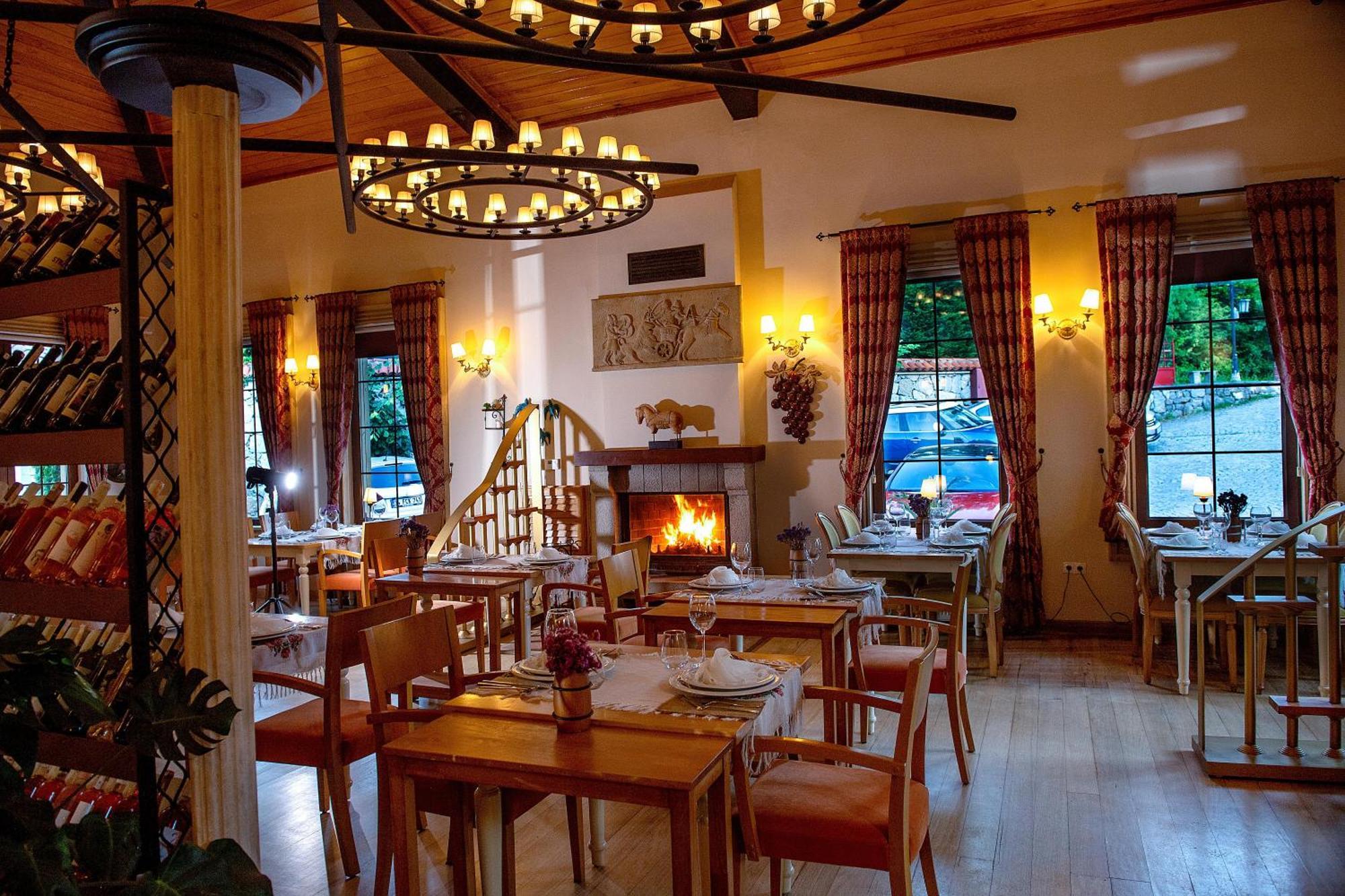 Wineport Lodge Agva Riverside Hotel & Winery Exterior photo